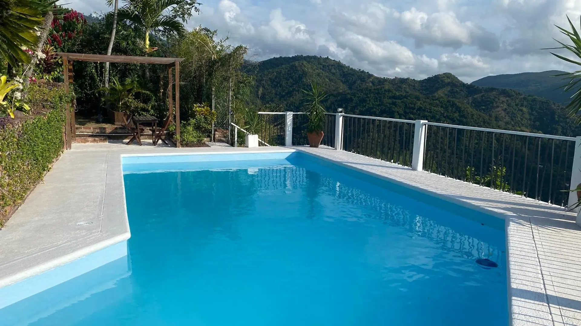Bed and Breakfast Tranquility Estate Kingston 2*,